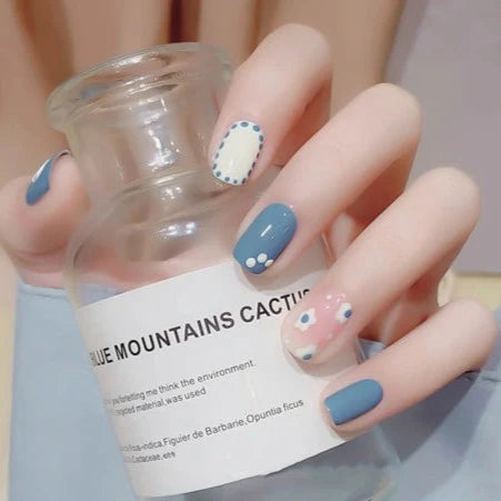 Smile Smile Short Square Blue Stitched Press On Nails